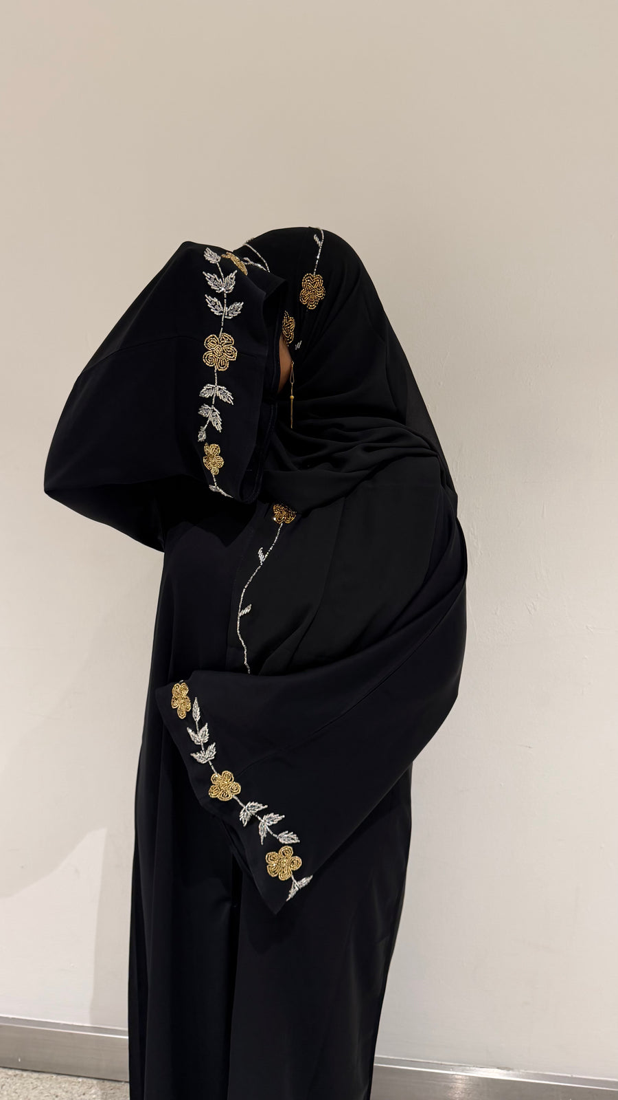 The Ines Abaya